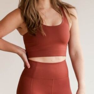 Girlfriend Collective Paloma Sports Bra - size M - colour Sedona